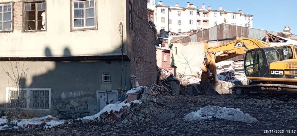 Erzurum’da yanlışlıkla yıkılan tarihi evin hesabını kim verecek 