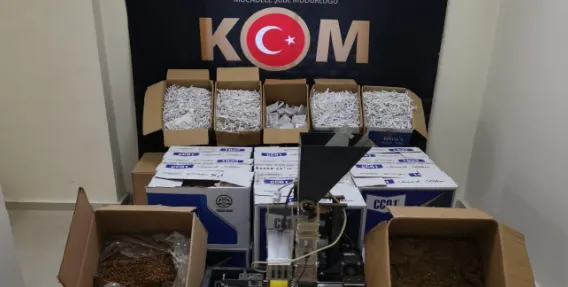 Şahısın evi kaçak sigara üretme fabrikası gibi  