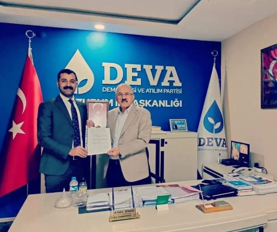 Erzurum’da halkın üstünlüğünü kanıtlamak için ben de adayım dedi. 