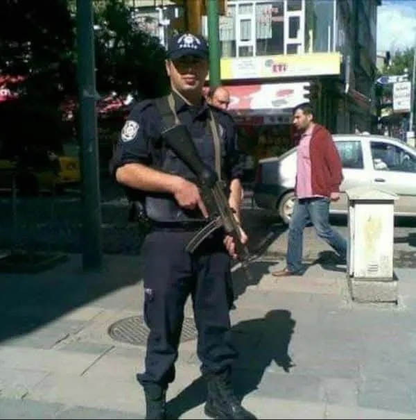 Polis memuru şehit oldu