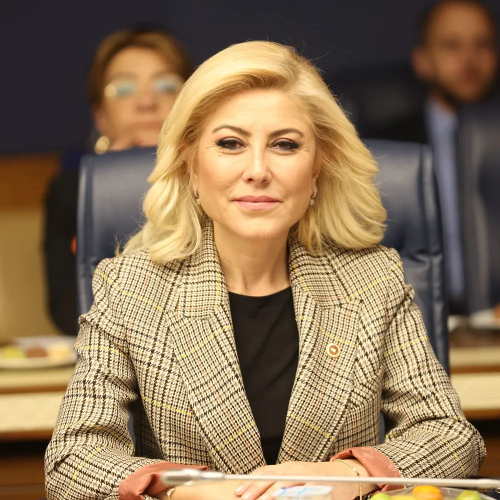 Erzurumlu ünlü avukat  elmalı AK Parti