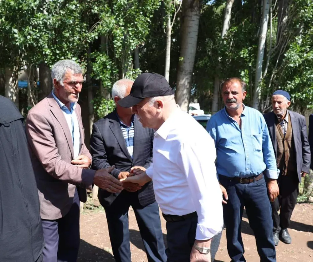 Başkan Sekmen sel faciasında vefat eden Yakup için Karayazı