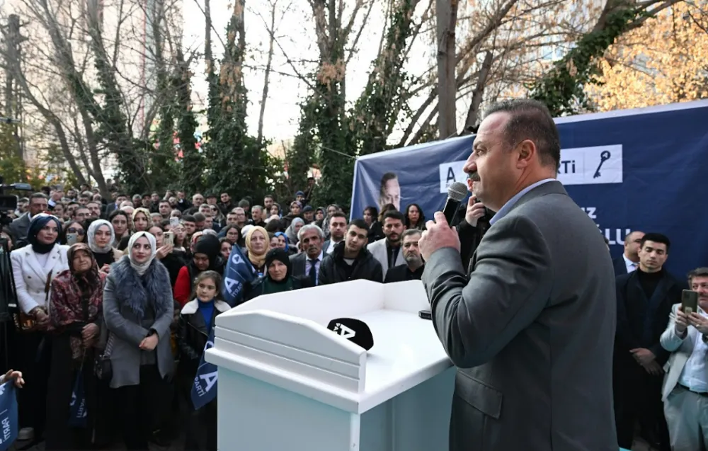 “TÜRK MİLLETİ, DEVLETİNİ EVLATLARININ KATİLİYLE KONUŞURKEN GÖRMEK İSTEMİYOR”