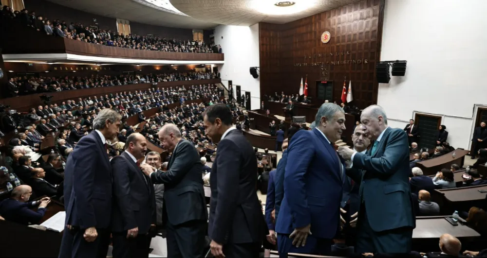 Yerelde Sarsıcı Hamle: AK Parti İki Başkandan Birden Güç Aldı