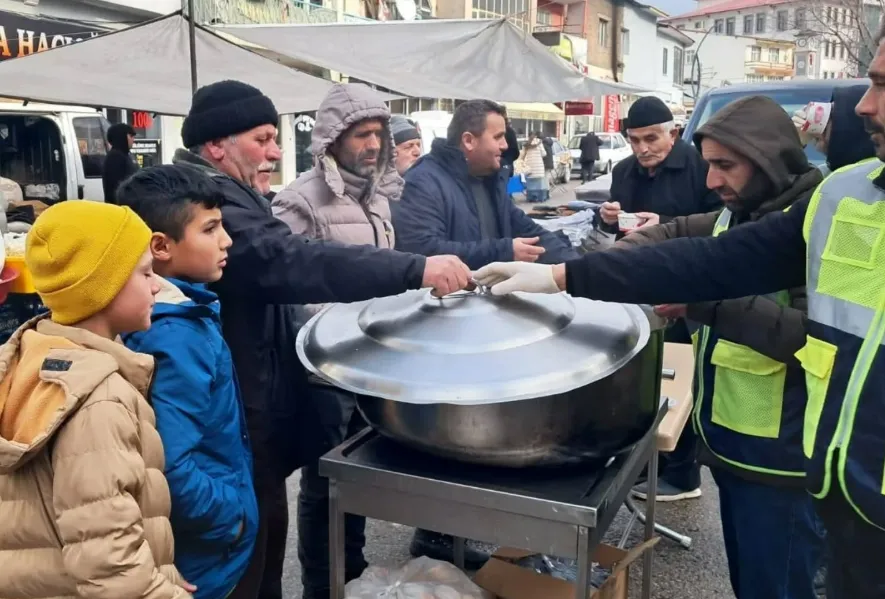 Aşkale’de Çorba Kuyruğu: Soğuk Hava, Sıcak Gönüller