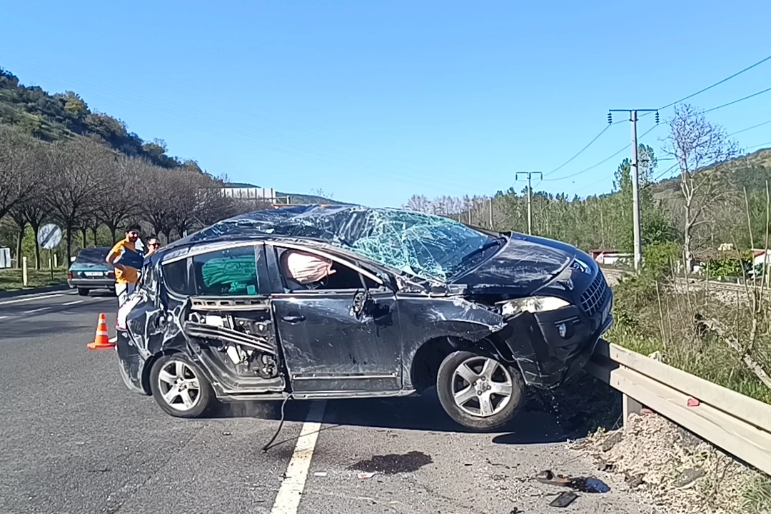  takla atan otomobilde 1 kişi yaralandı