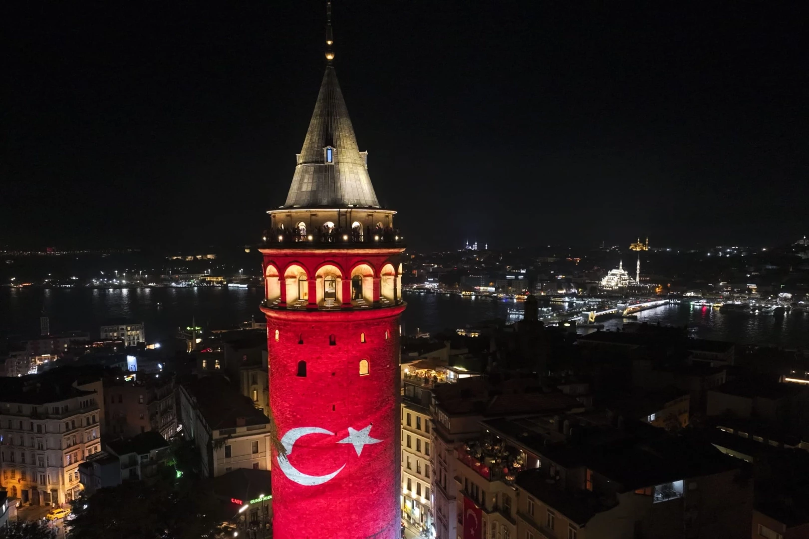 12 Dev Adam’ın final coşkusu Galata Kulesi’nde yaşanacak